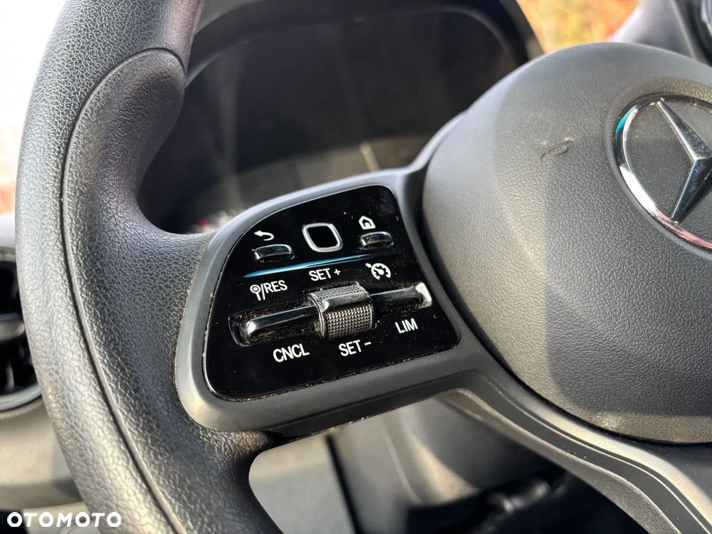 Mercedes-Benz Sprinter - 31