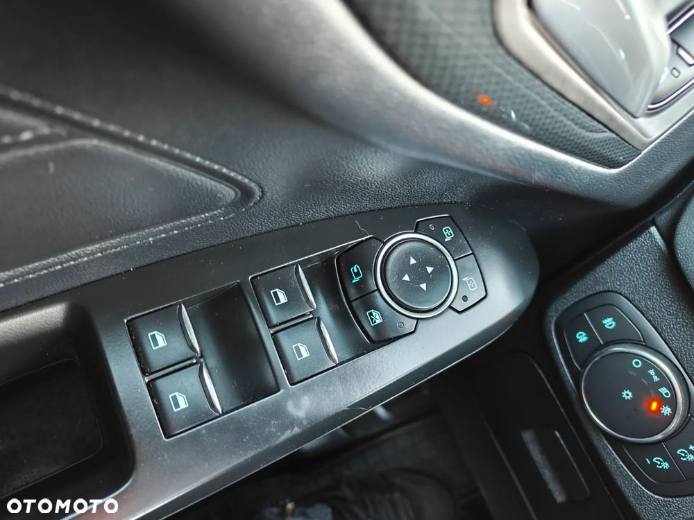 Ford Focus 1.5 EcoBlue Start-Stopp-System ST-LINE - 18