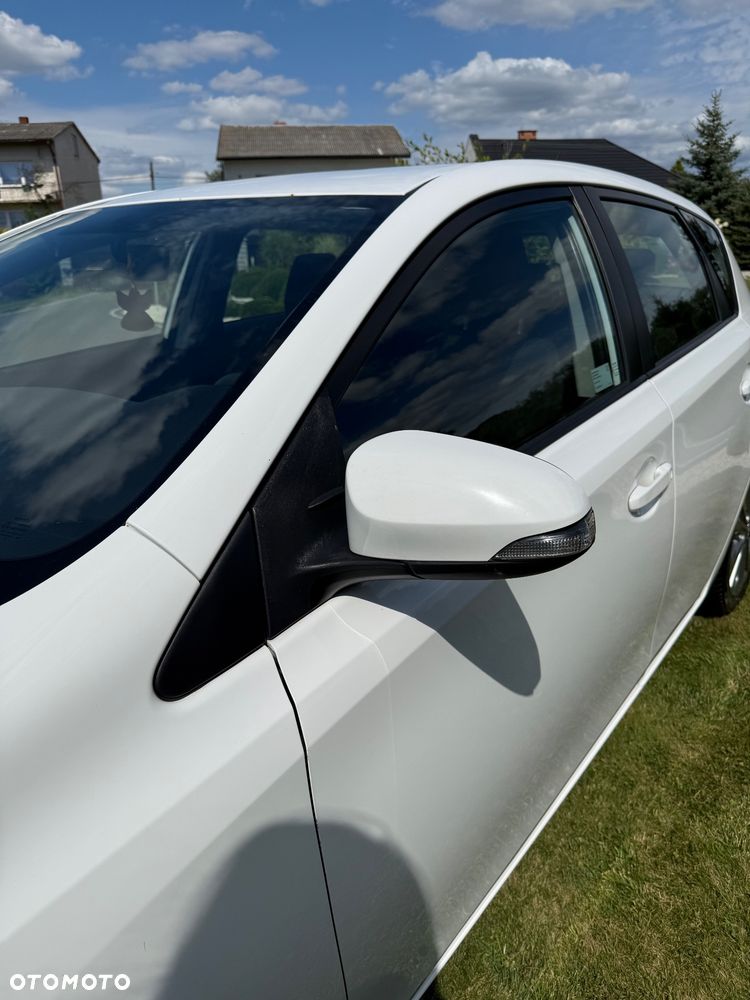 Toyota Auris 1.4 D-4D Active - 6