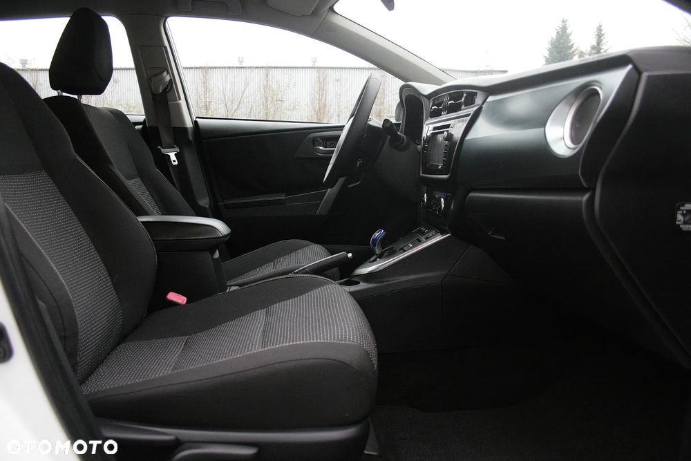 Toyota Auris - 18