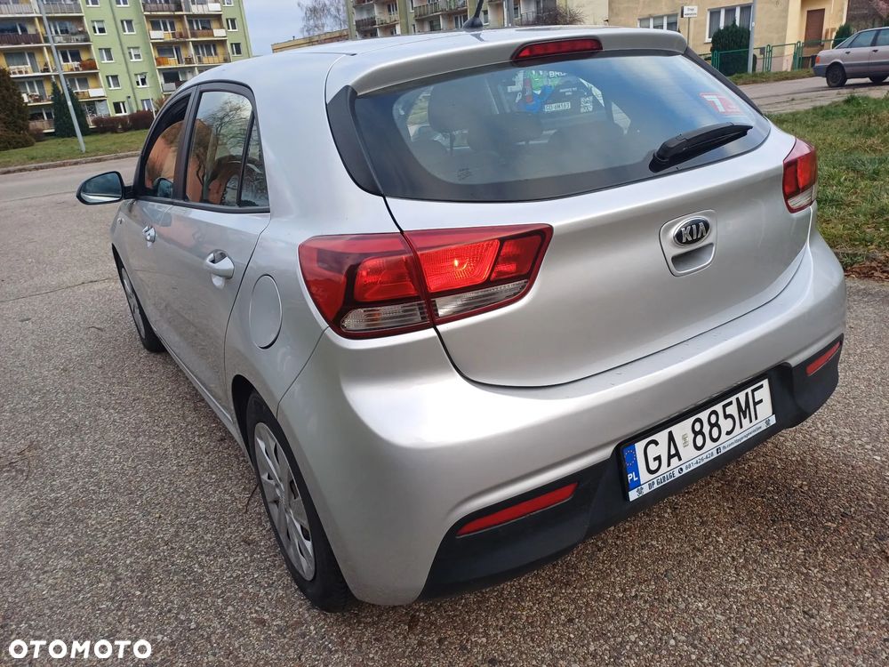 Kia Rio 1.2 Business Line - 8