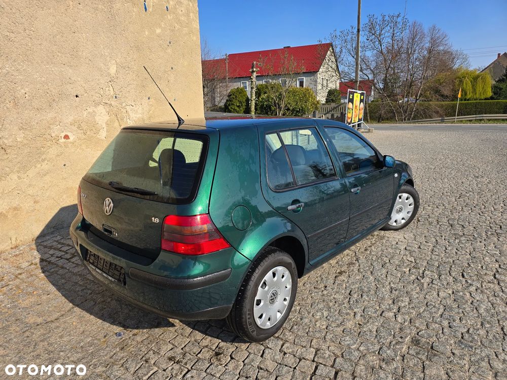 Volkswagen Golf 1.6 - 2
