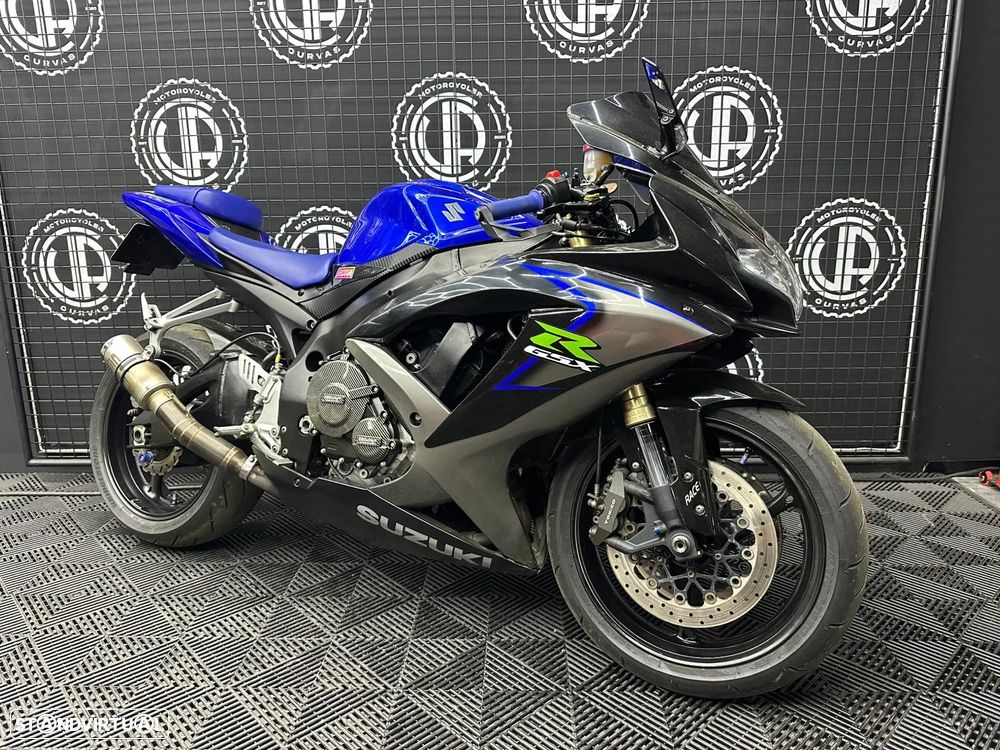 Suzuki GSX-R 600 - 1