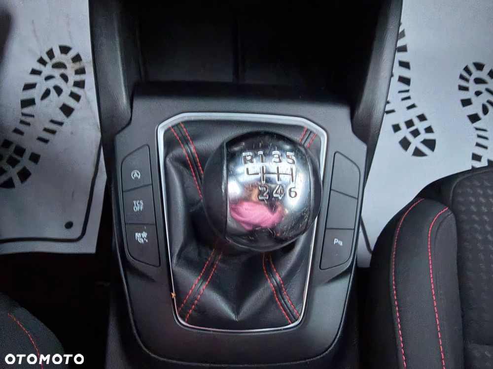 Ford Focus 1.5 EcoBlue Start-Stopp-System ST-LINE - 30