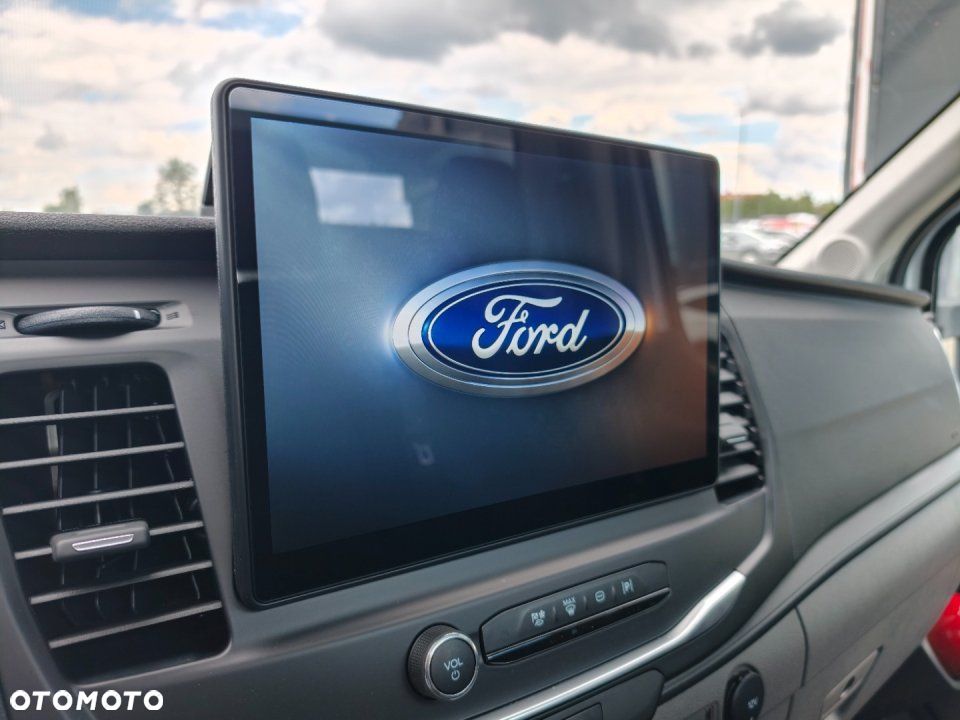 Ford Transit - 13