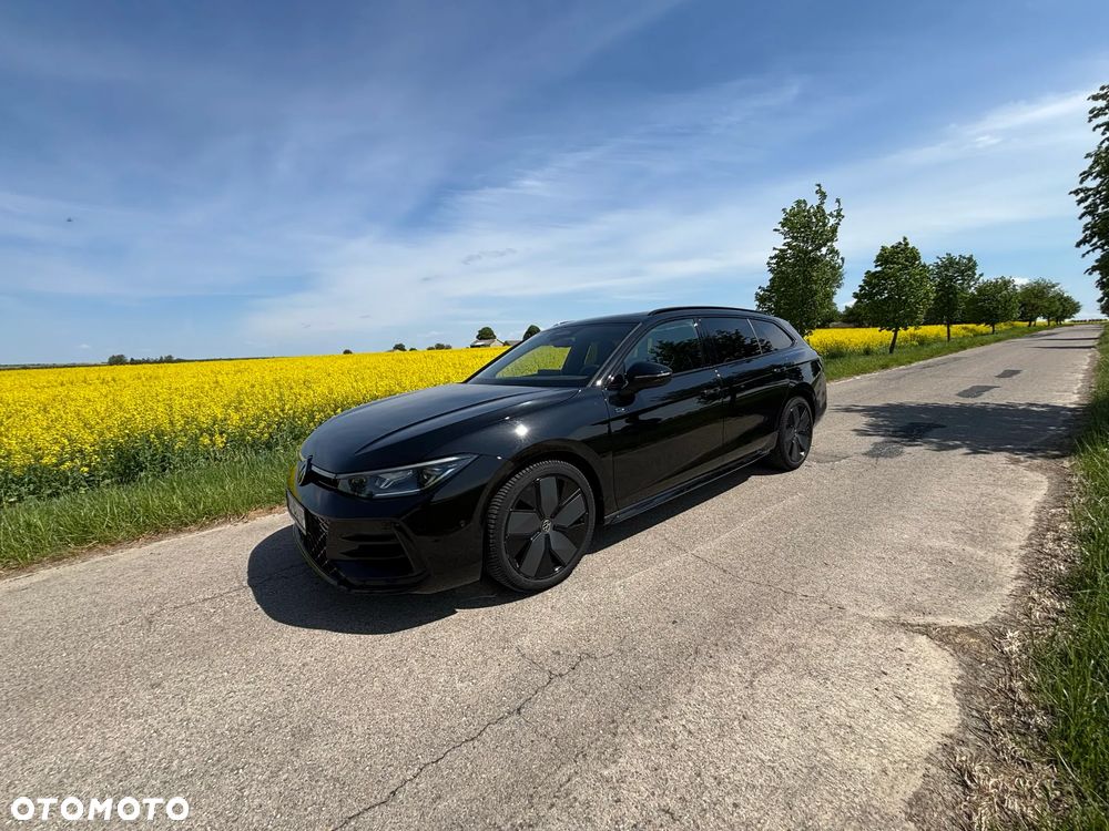 Volkswagen Passat - 4
