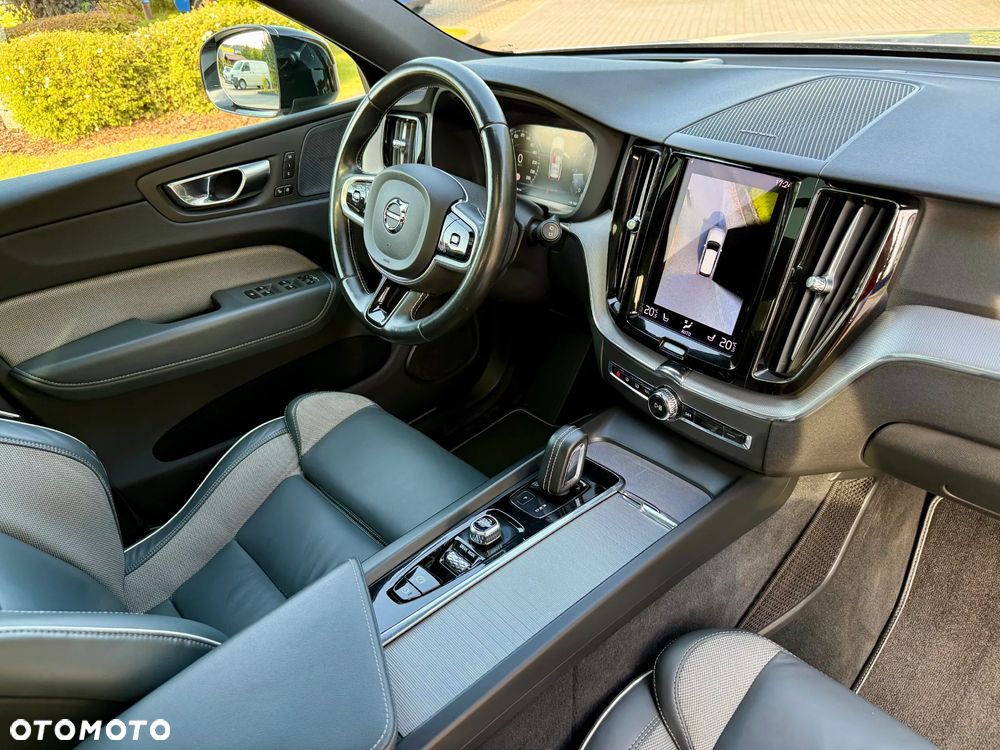 Volvo XC 60 B4 D AWD Geartronic RDesign - 27