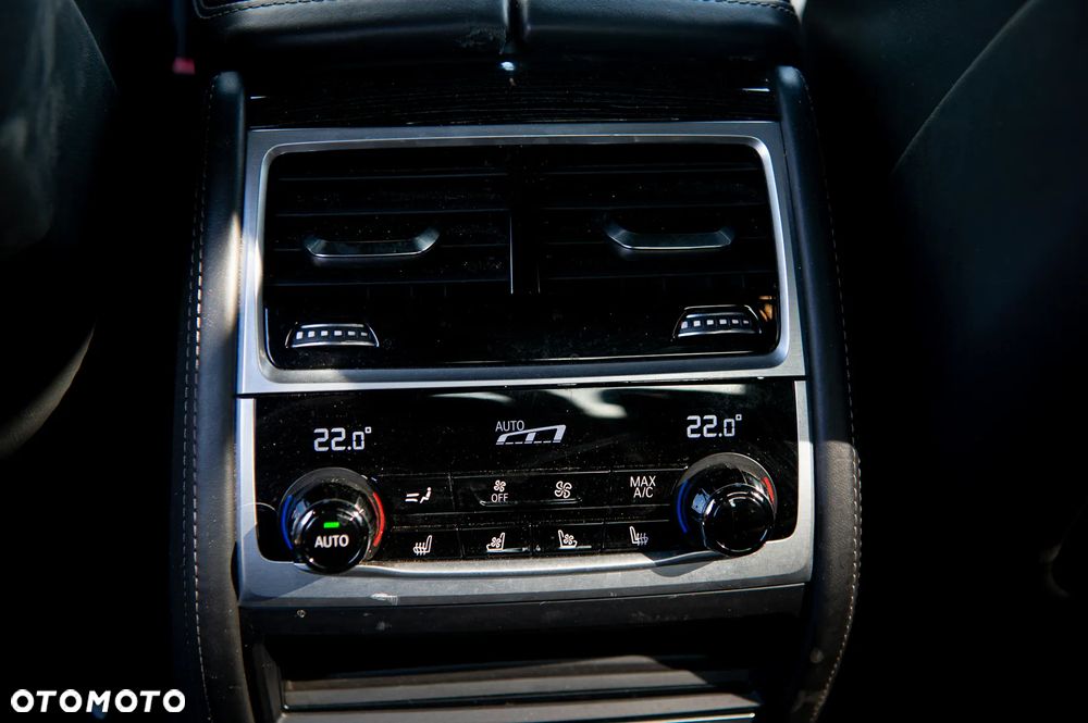 BMW Seria 7 740Li xDrive sport - 25