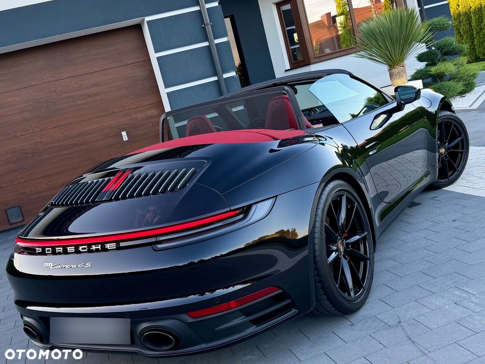 Porsche 911 Carrera 4S - 35