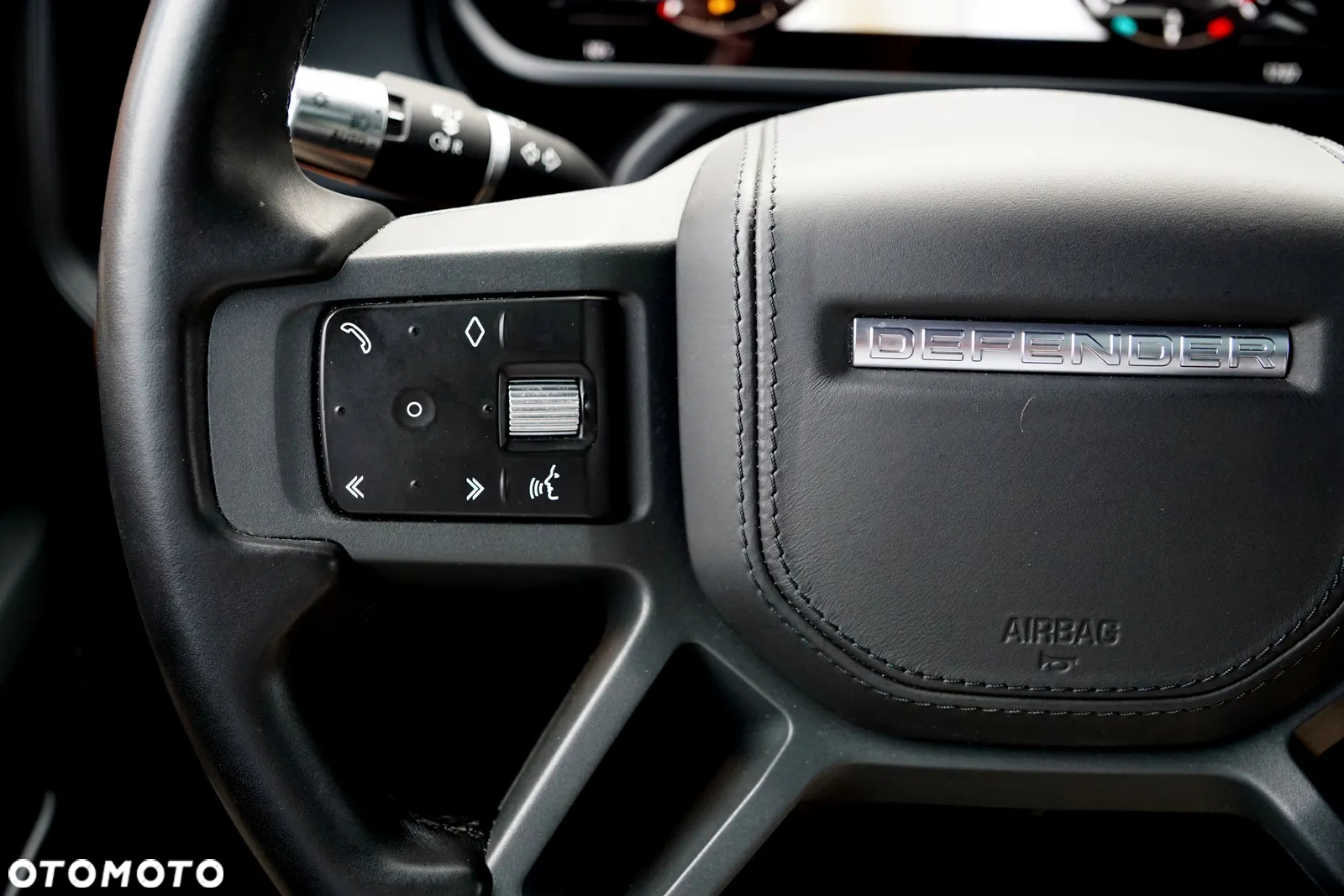 Land Rover Defender 110 P400 X - 31