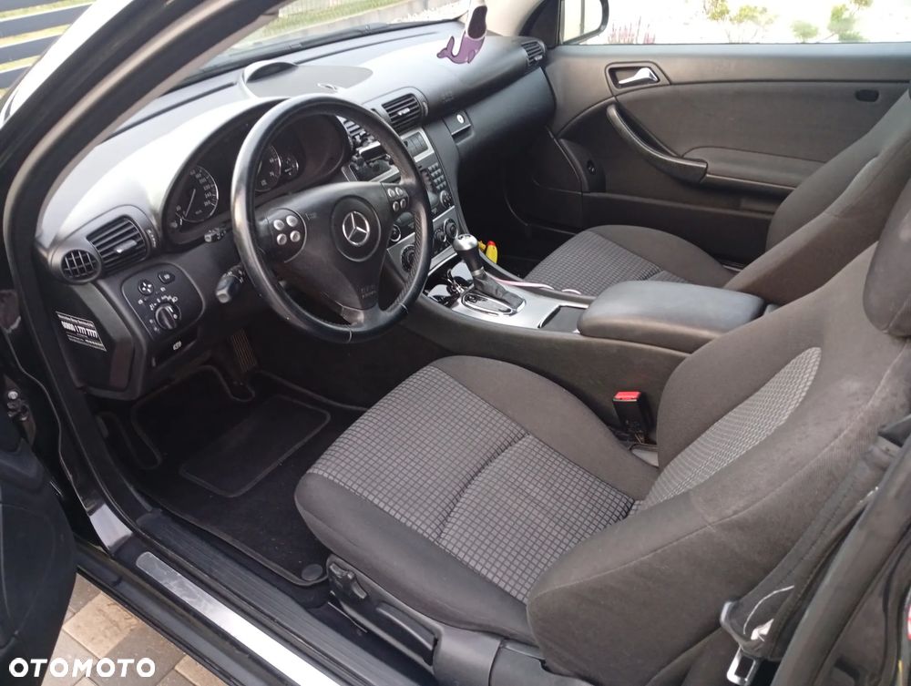 Mercedes-Benz Klasa C 200 Kompressor Automatik - 16