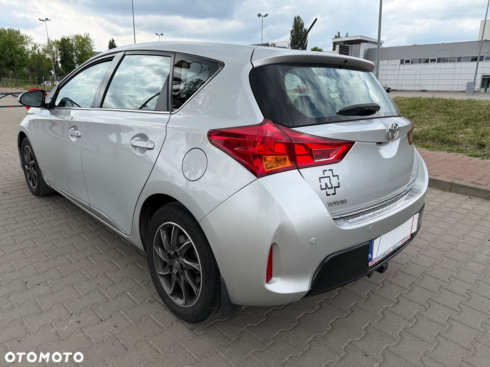 Toyota Auris 2.0 D-4D Premium Comfort - 14