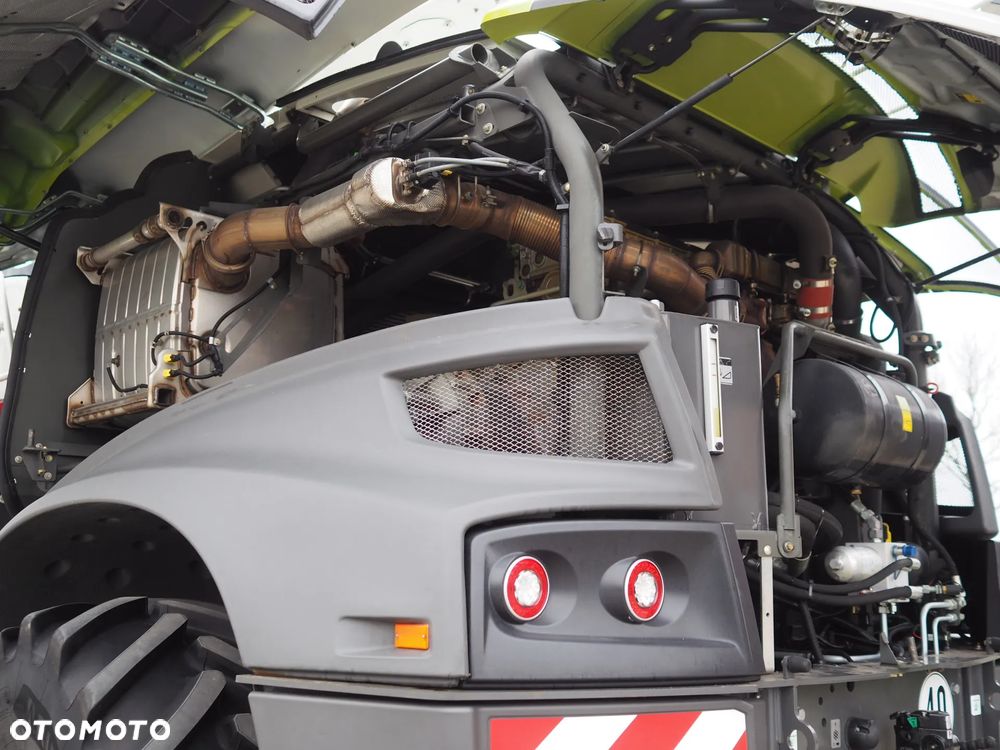 Claas Jaguar 950 4WD - 11