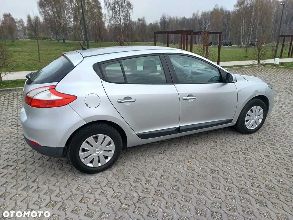 Renault Megane 1.6 16V Authentique Euro5 - 12