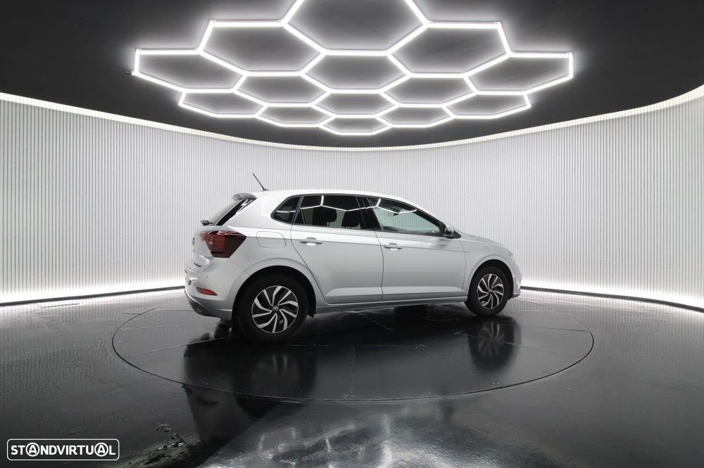 VW Polo 1.0 TSI Urban DSG - 9