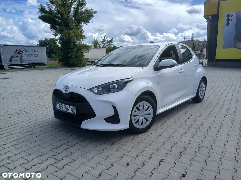 Toyota Yaris - 10