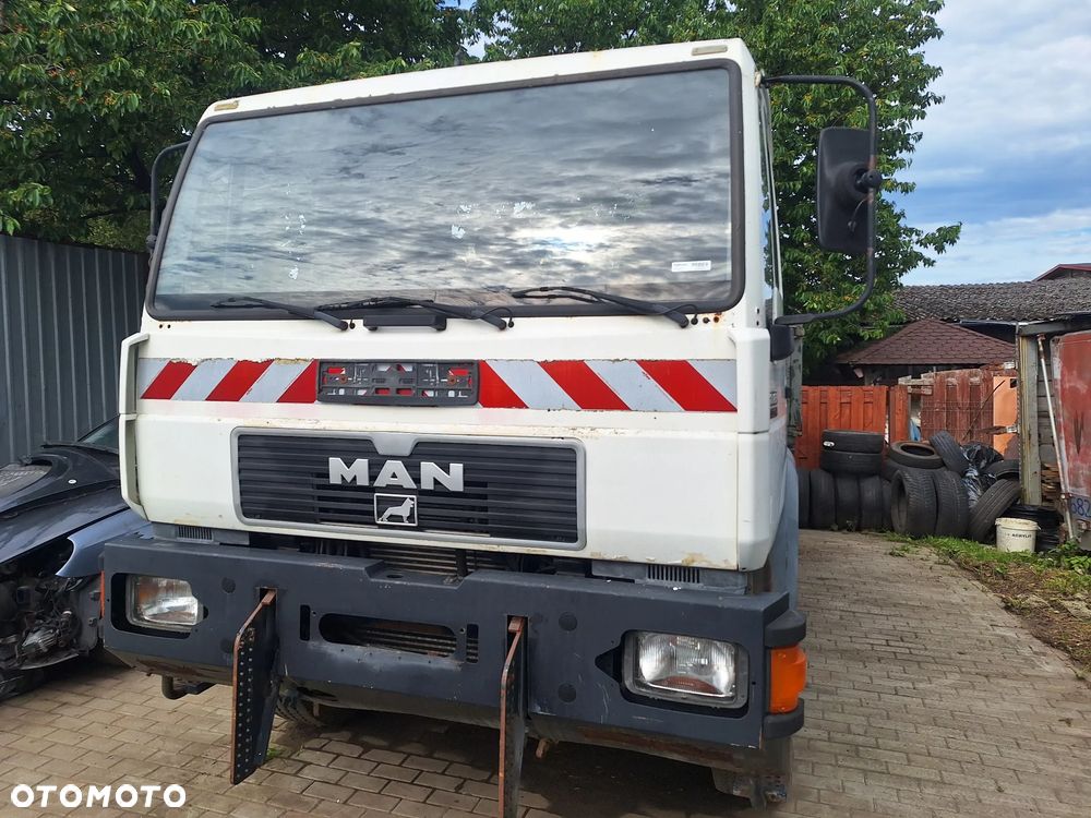 MAN 18 264 - 3