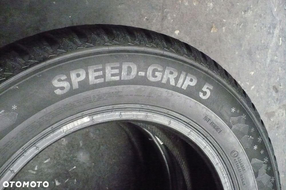 SEMPERIT Speed Grip 5 215/65R16 8,2mm 2022 - 4