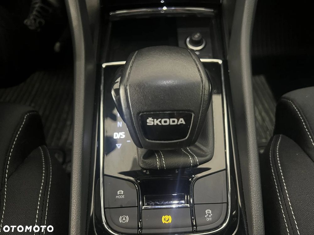 Skoda Karoq 1.5 TSI ACT 4x2 Sportline DSG - 24