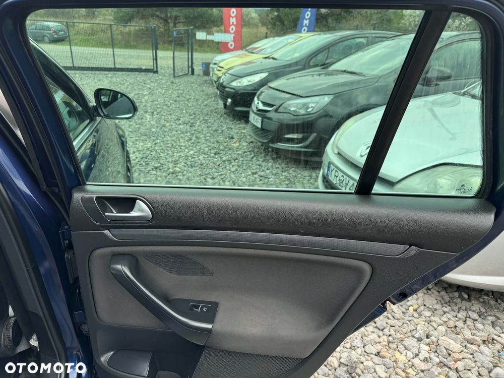 Volkswagen Golf 1.6 TDI Highline - 21