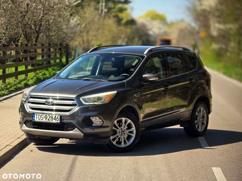 Ford Kuga 1.5 EcoBoost 2x4 Titanium - 2