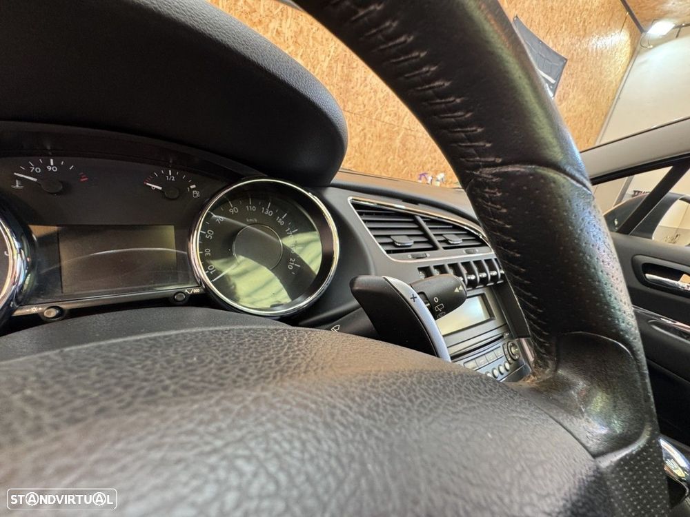 Peugeot 3008 1.6 HDi Executive CMP6 - 15