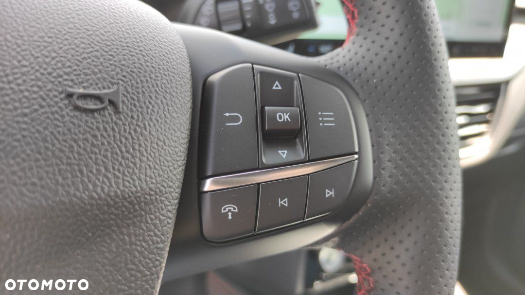 Ford Kuga - 16