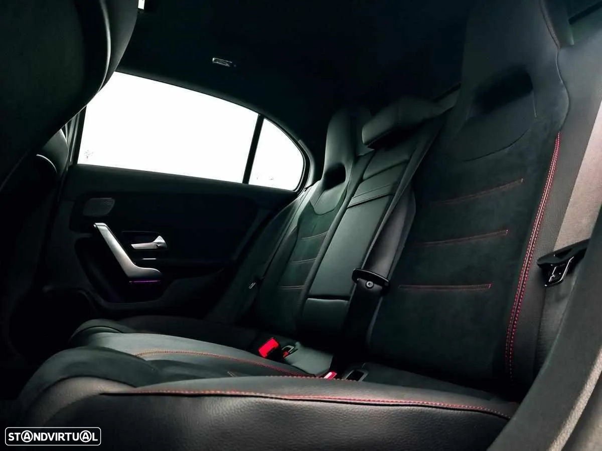 Mercedes-Benz A 250 e AMG Line - 12