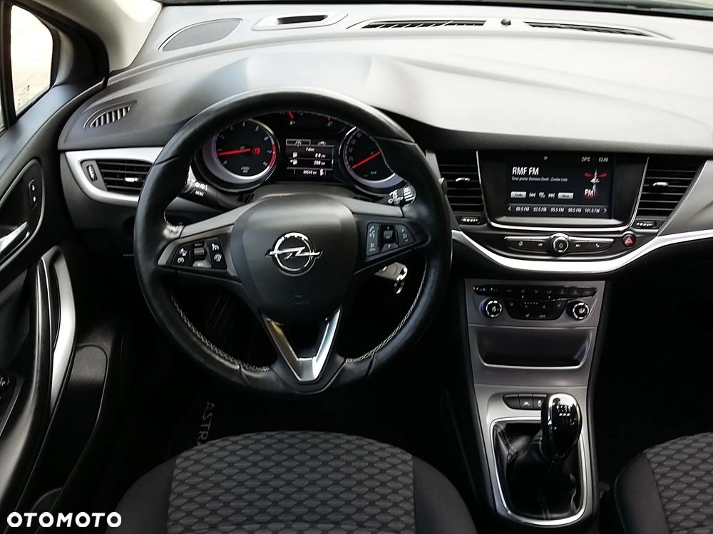Opel Astra 1.4 Turbo Color Edition - 20