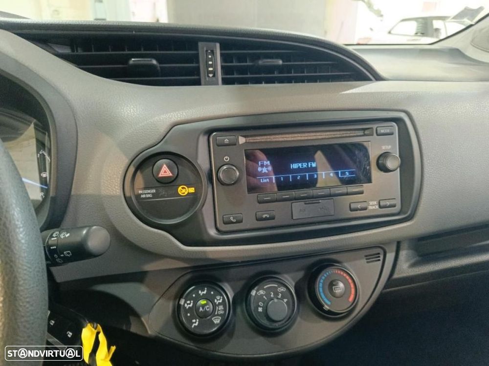 Toyota Yaris bizz 1.4 D-4D AC C/IVA - 8