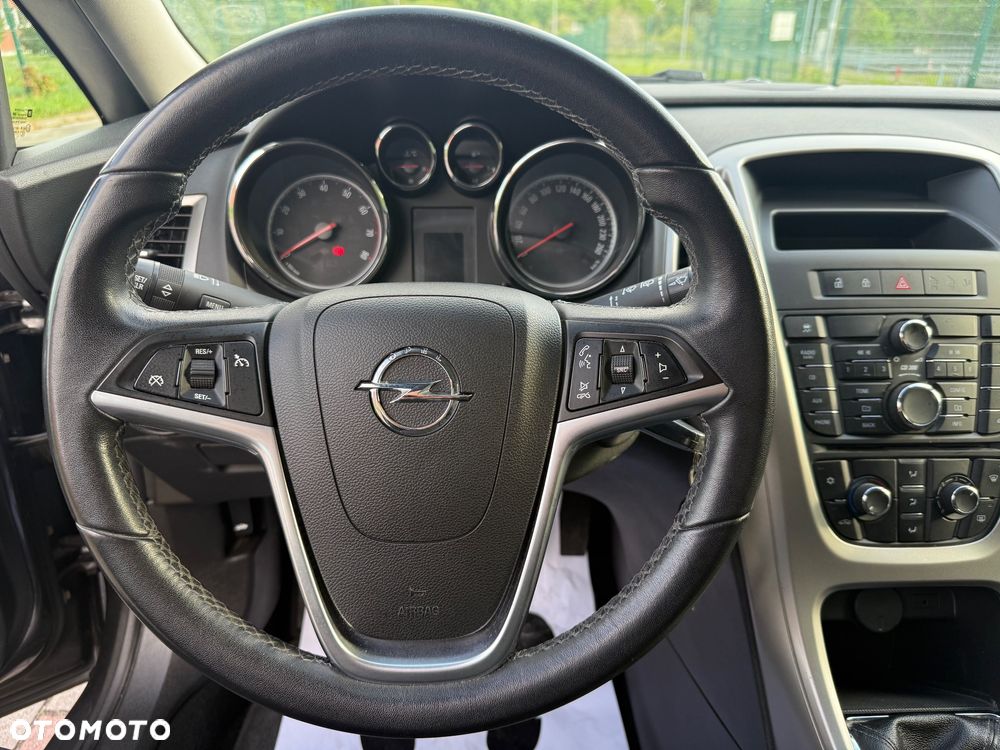 Opel Astra 1.4 Turbo - 21