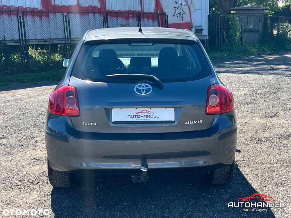 Toyota Auris - 5