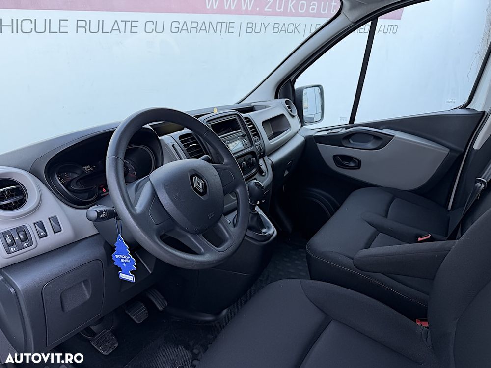 Renault TRAFIC - 12