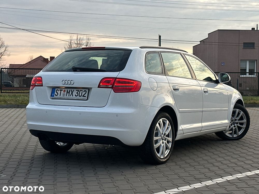 Audi A3 Sportback 1.4 TFSI Ambiente - 2