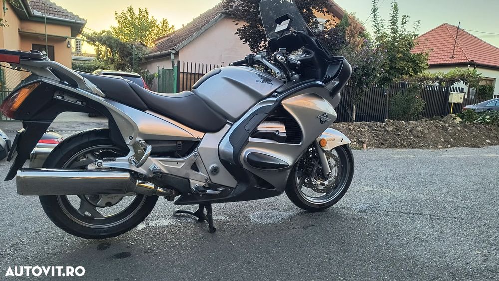 Honda ST 1300 Pan European - 7