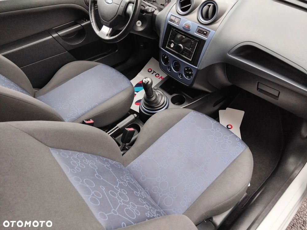 Ford Fiesta 1.4 Style - 23