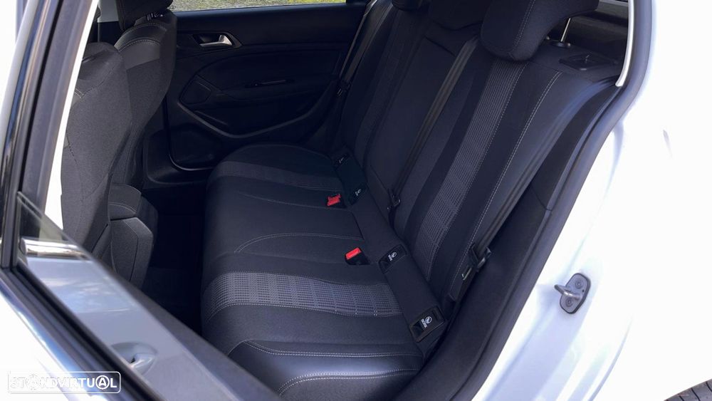 Peugeot 308 1.5 BlueHDi Allure Pack - 26