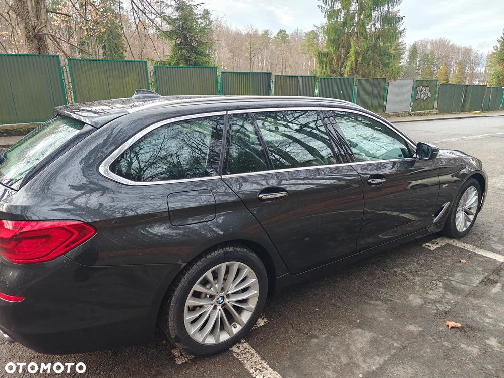 BMW Seria 5 520d xDrive Luxury Line - 4