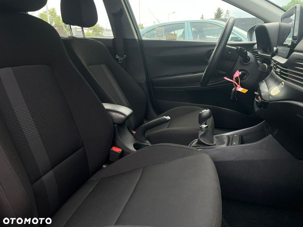 Hyundai i20 - 13