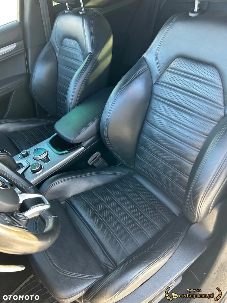 Alfa Romeo Stelvio 2.0 Turbo Veloce Q4 - 5