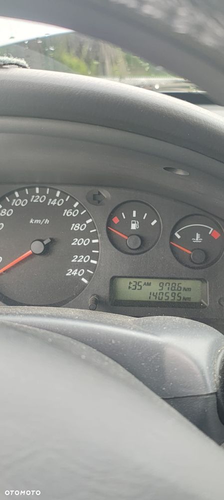 Nissan Almera - 4