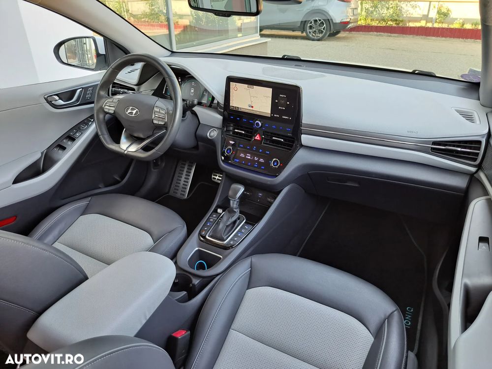 Hyundai IONIQ Plug-In Hybrid 1.6 141CP Exclusive - 30