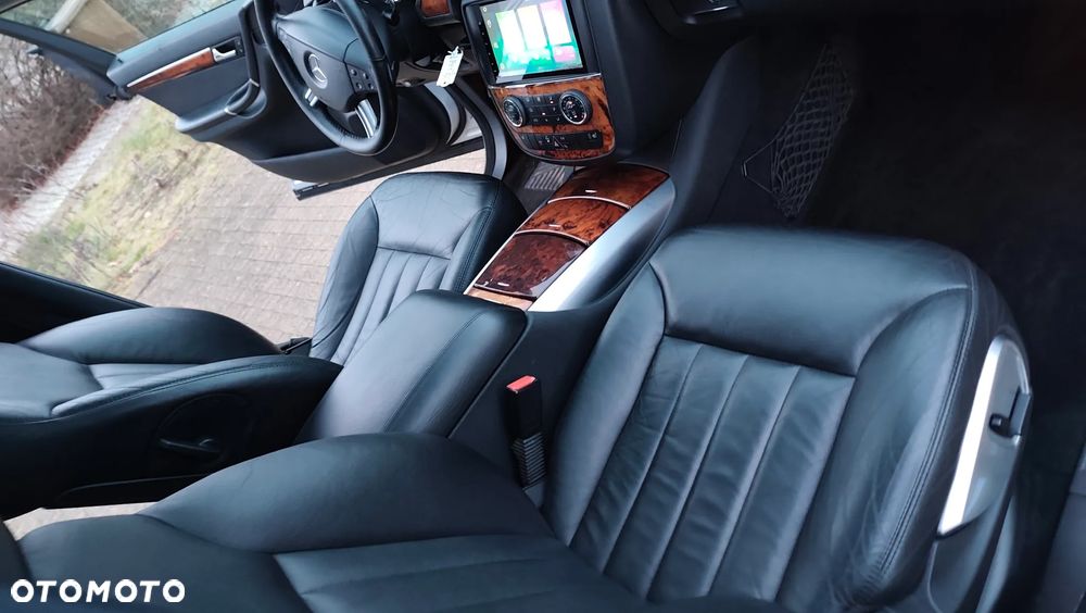 Mercedes-Benz Klasa R 320 CDI L 4Matic 7G-TRONIC Travel Edition - 29