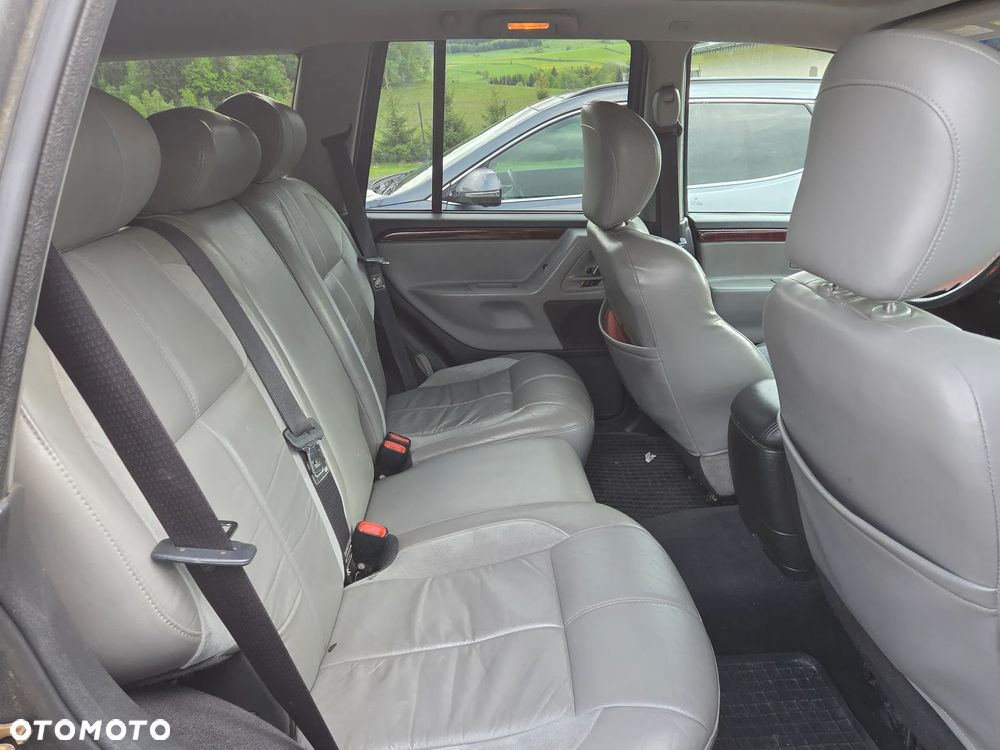 Jeep Grand Cherokee - 18