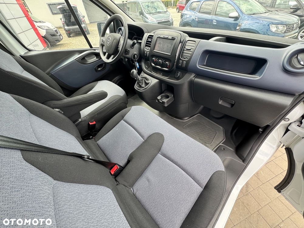 Opel Vivaro - 16