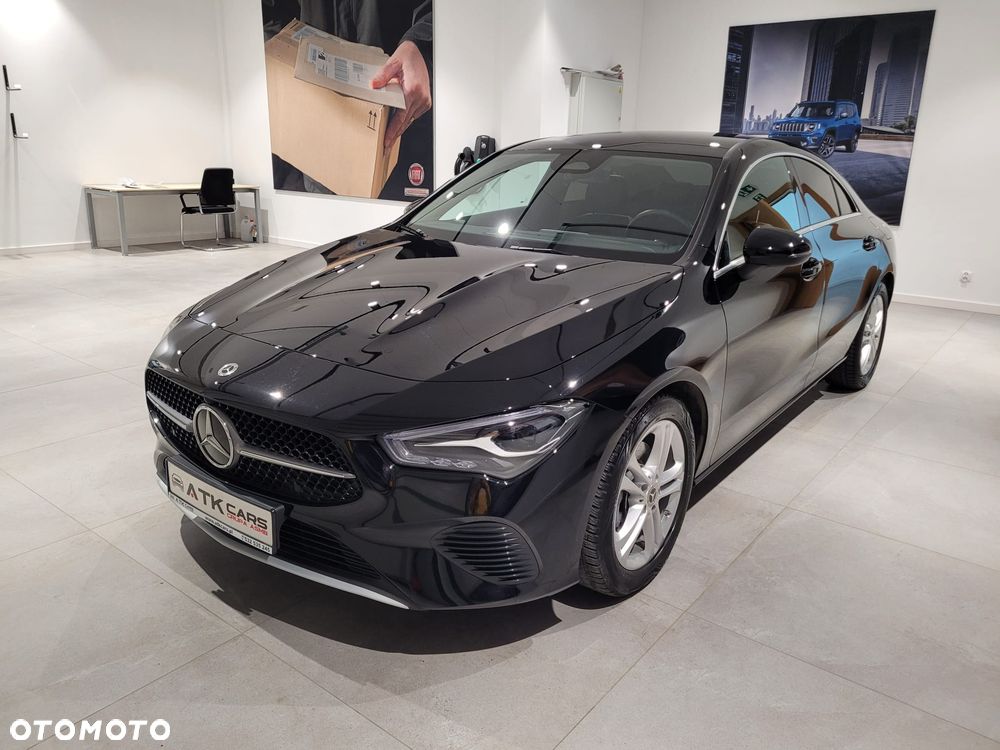 Mercedes-Benz CLA 200 7G-DCT - 4