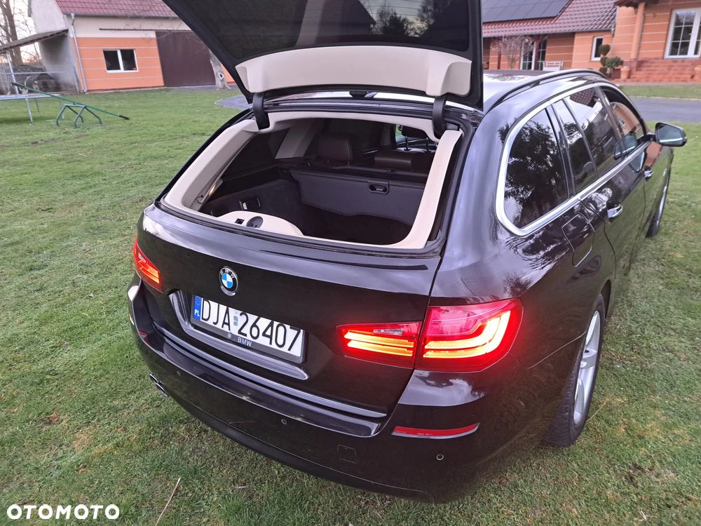 BMW Seria 5 520d xDrive - 7