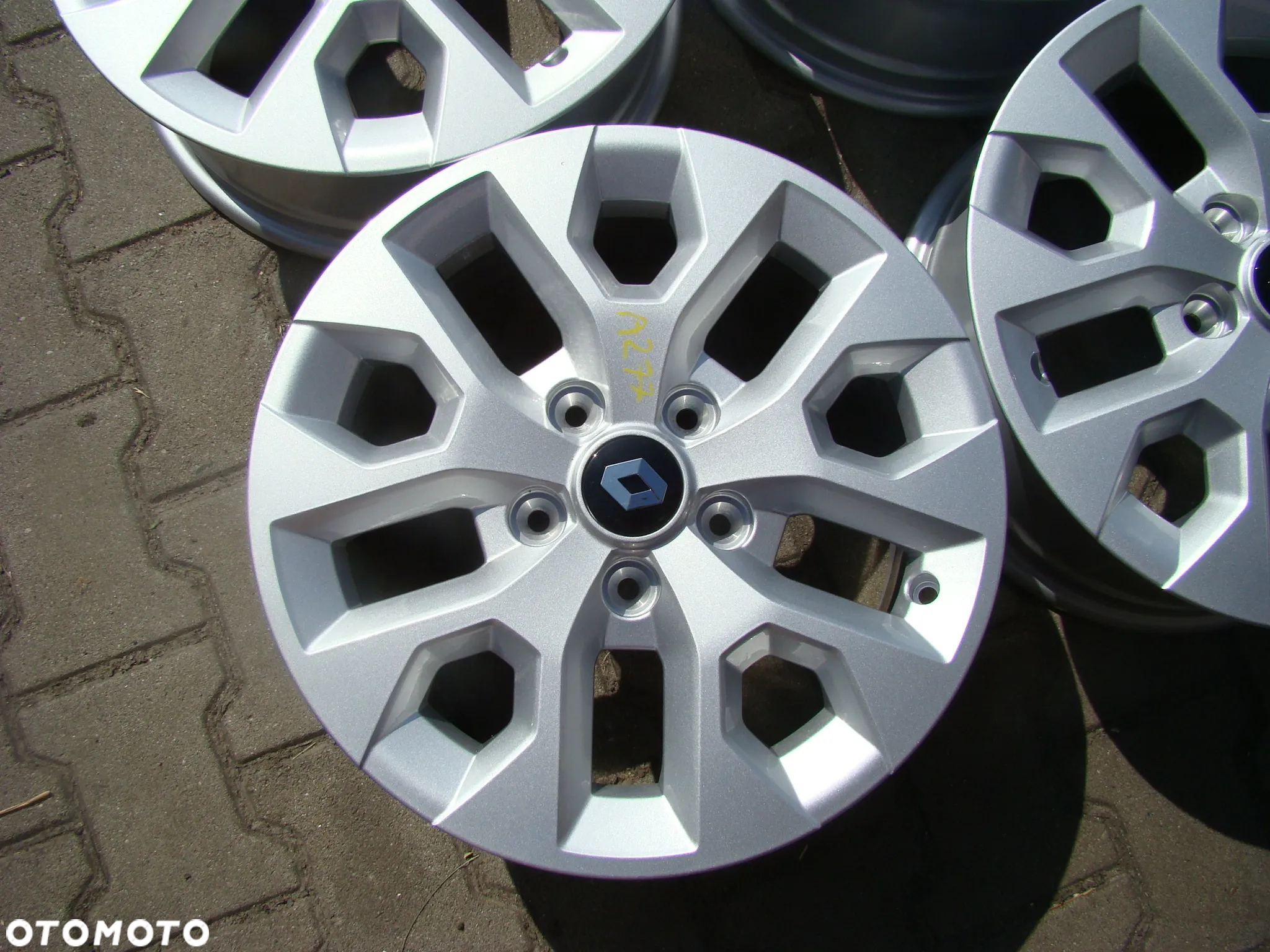 a277 5x114,3 Renault Trafic Nissan NV300 Opel Vivaro Fiat Talento 6,5jx16 niemontowane - 5