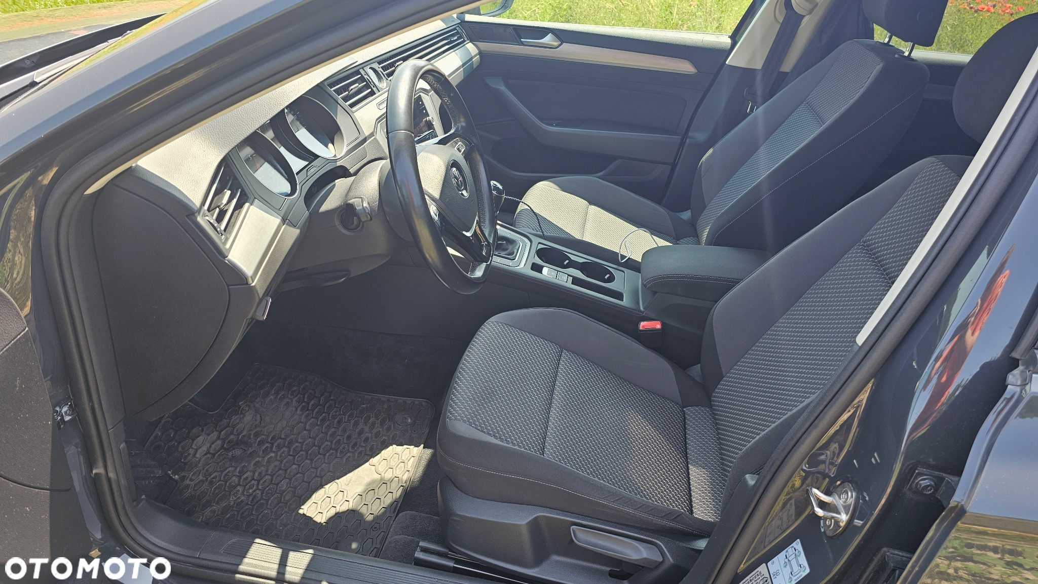 Volkswagen Passat 2.0 TDI SCR Trendline - 16
