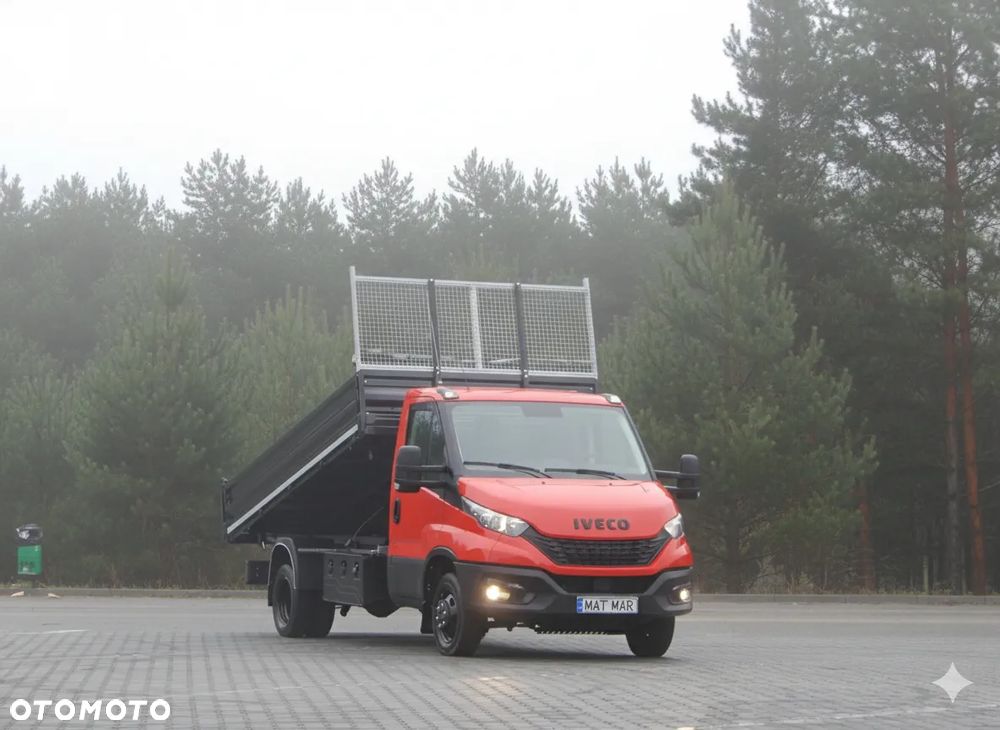 Iveco DAILY 50C18 Wywrotka Kiper Wywrot x 3 Strony 3996 mm Długi 8 E.Palet Renomowanej Firmy RomCar Rozstaw Osi 4100 mm WZMACNIANY HAK 3500 Kg 98 Tys Km Przeb. Stan Auta JAK NOWY POLECAM - 2